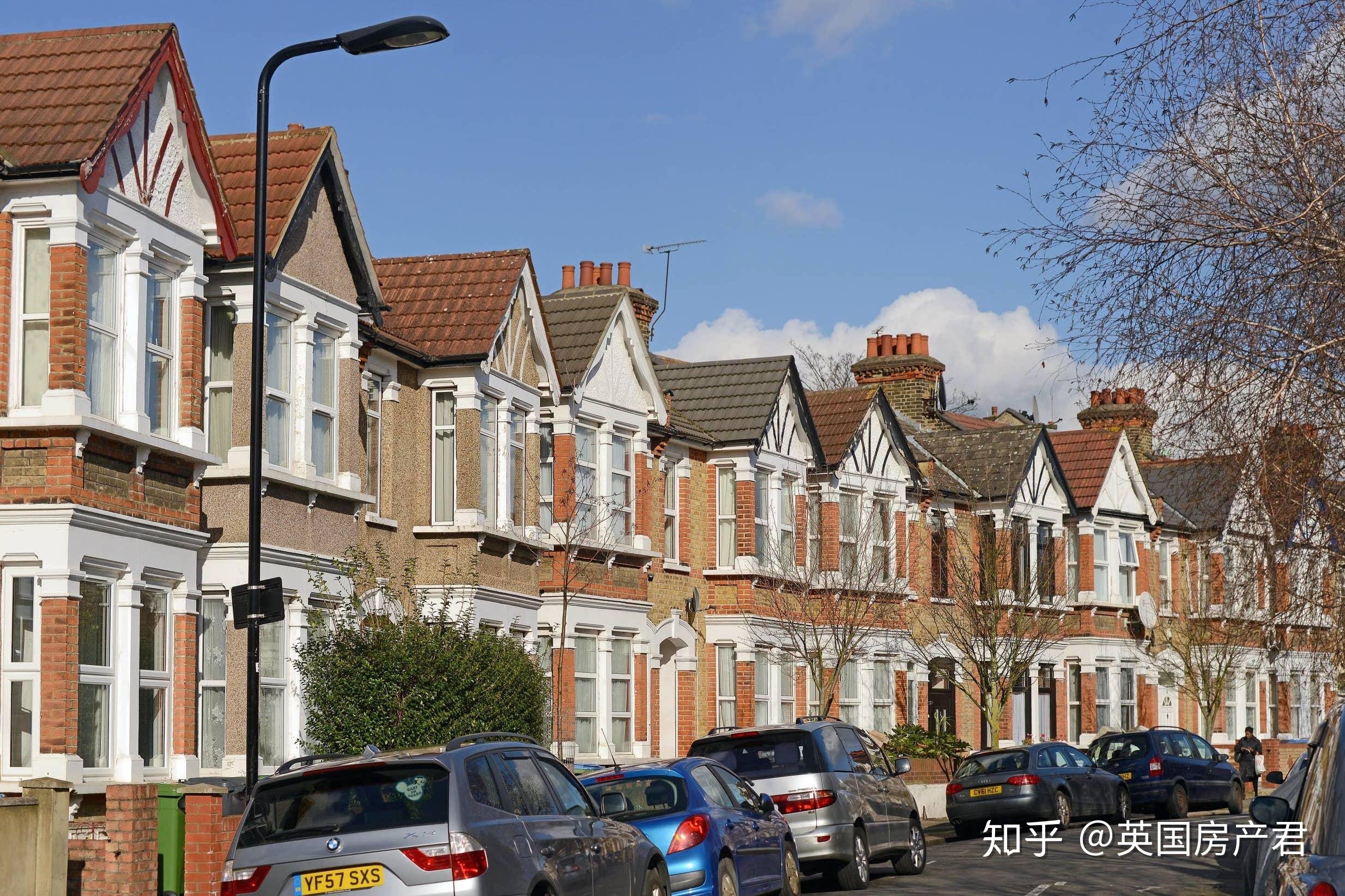 包含风云突变！多特蒙德今晚伤情更新；社区盾版图或变；压力陡增；高层口径保持一致的词条